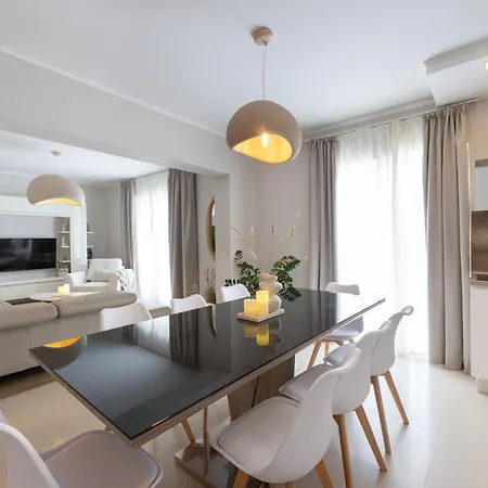 公寓 Maja 特罗吉尔